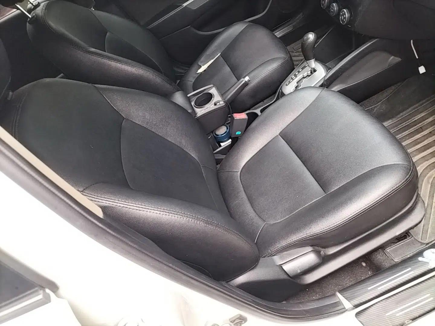 Kia K2 2015 Sedan 1.4L Automatic GLS — миниатюра 23