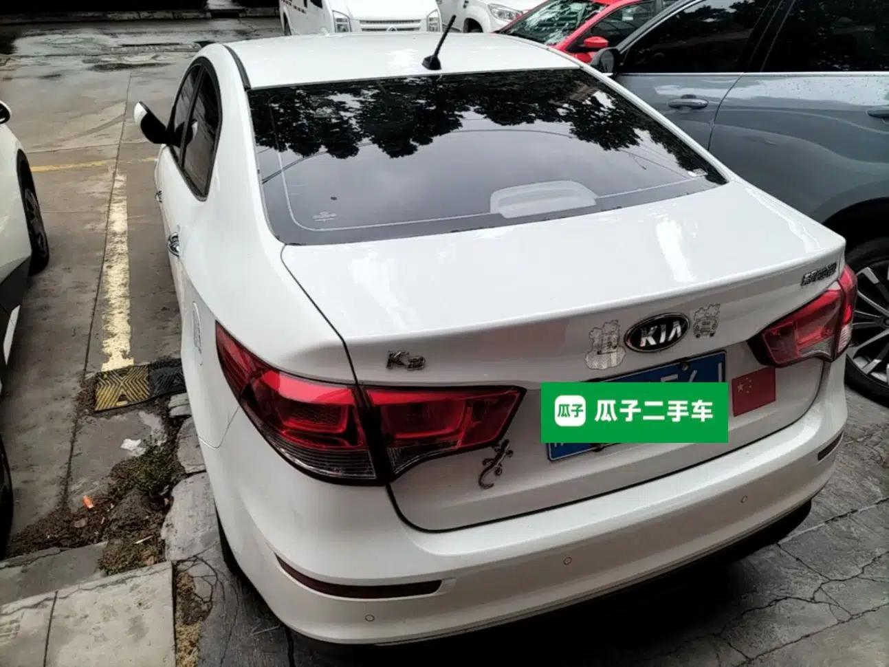 Kia K2 2015 Sedan 1.4L Automatic GLS — миниатюра 4