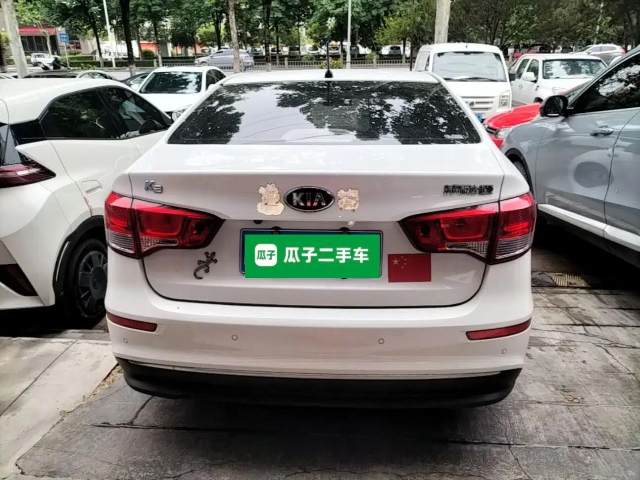 Kia K2 2015 Sedan 1.4L Automatic GLS — миниатюра 5