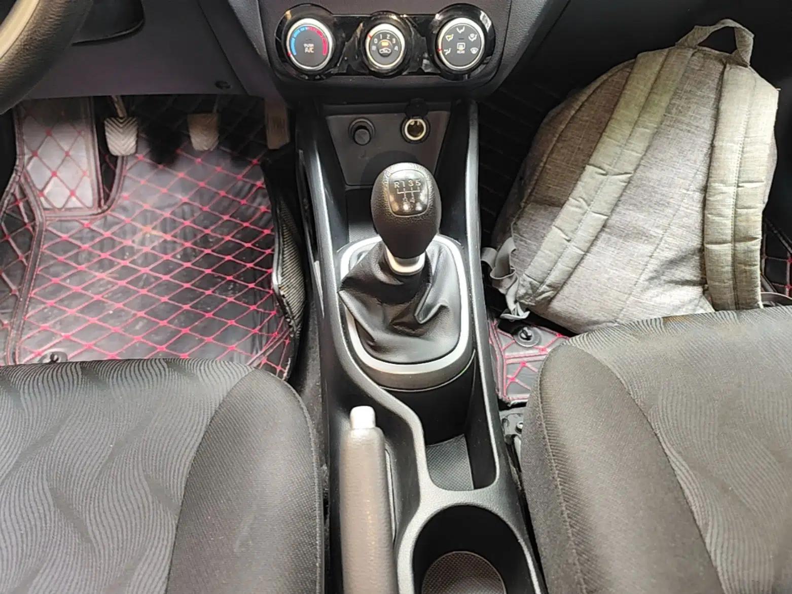 Kia K2 2015 Sedan 1.4L MT GLS — миниатюра 17