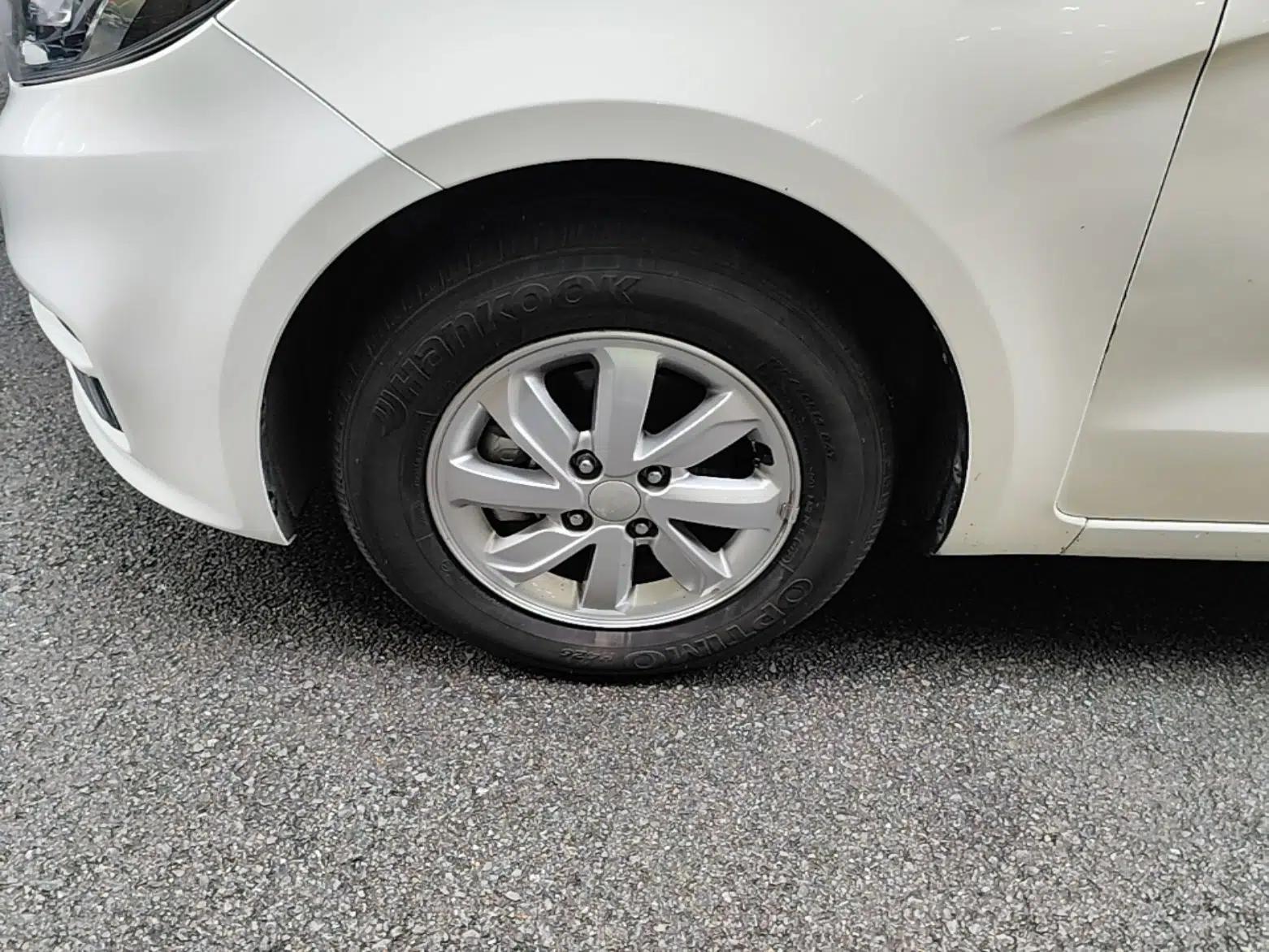 Kia K2 2015 Sedan 1.4L MT GLS — миниатюра 8