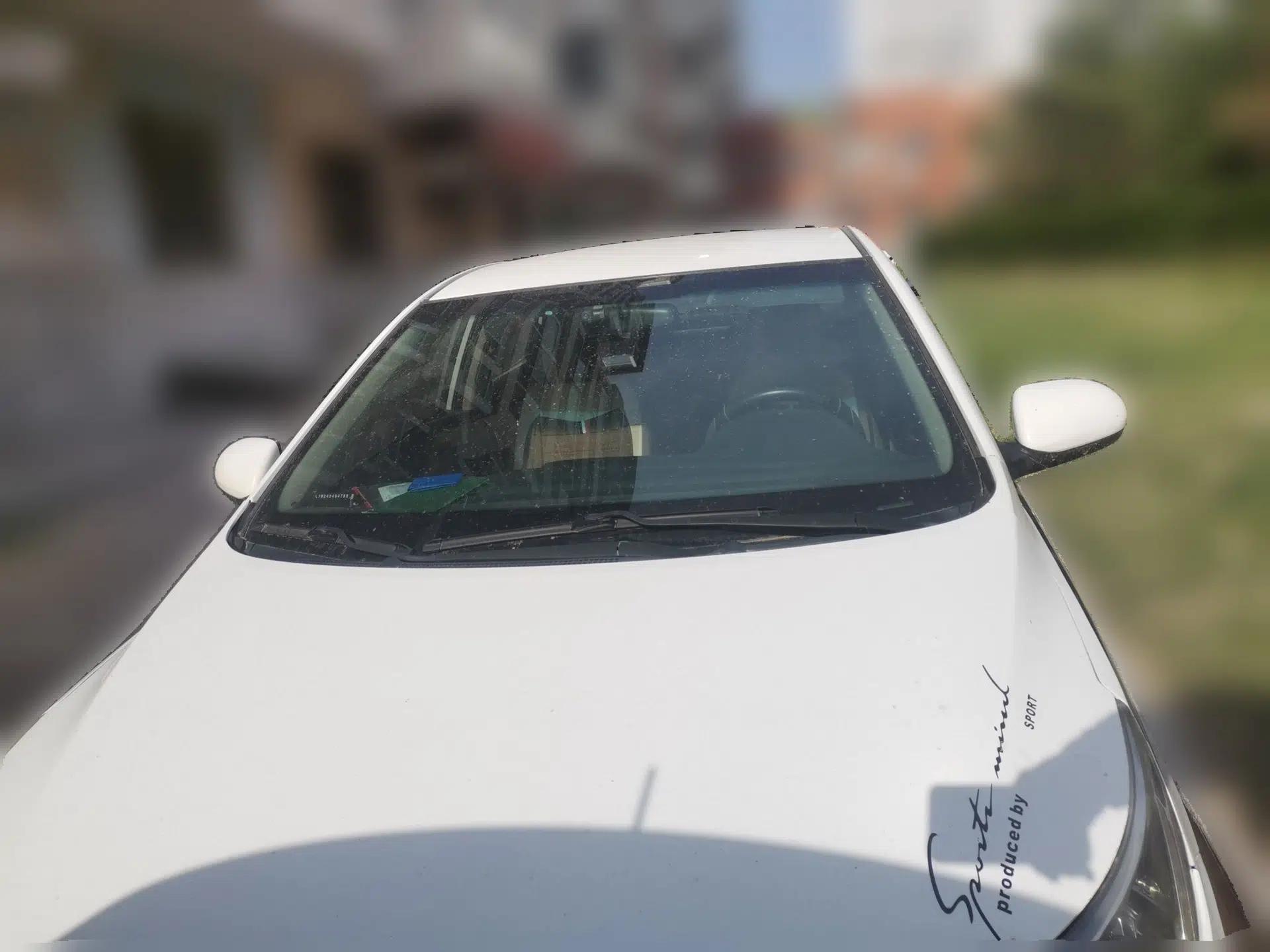 Kia K2 2012 Sedan 1.4L MT GLS Commemorative Edition — миниатюра 2