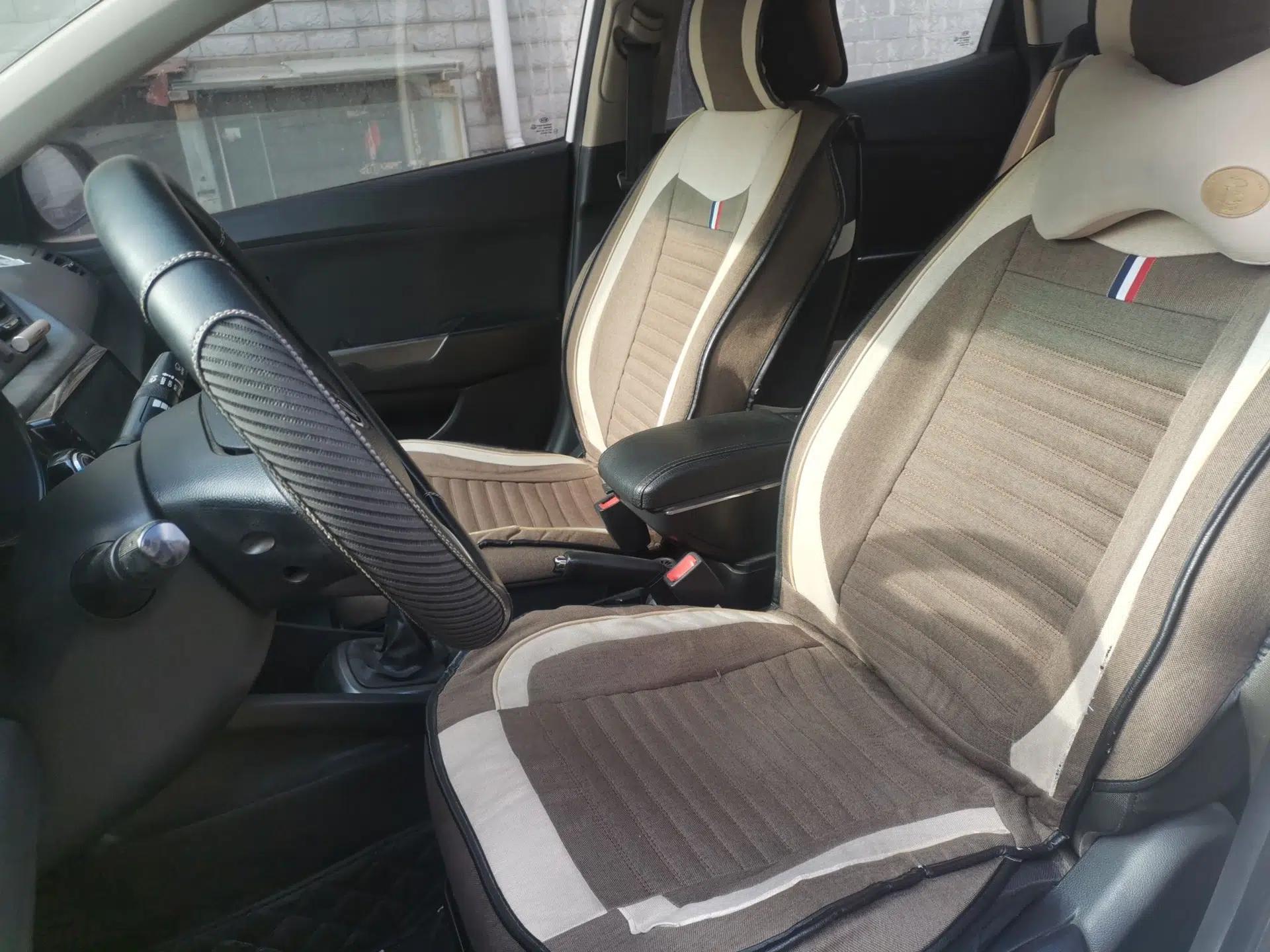 Kia K2 2012 Sedan 1.4L MT GLS Commemorative Edition — миниатюра 16