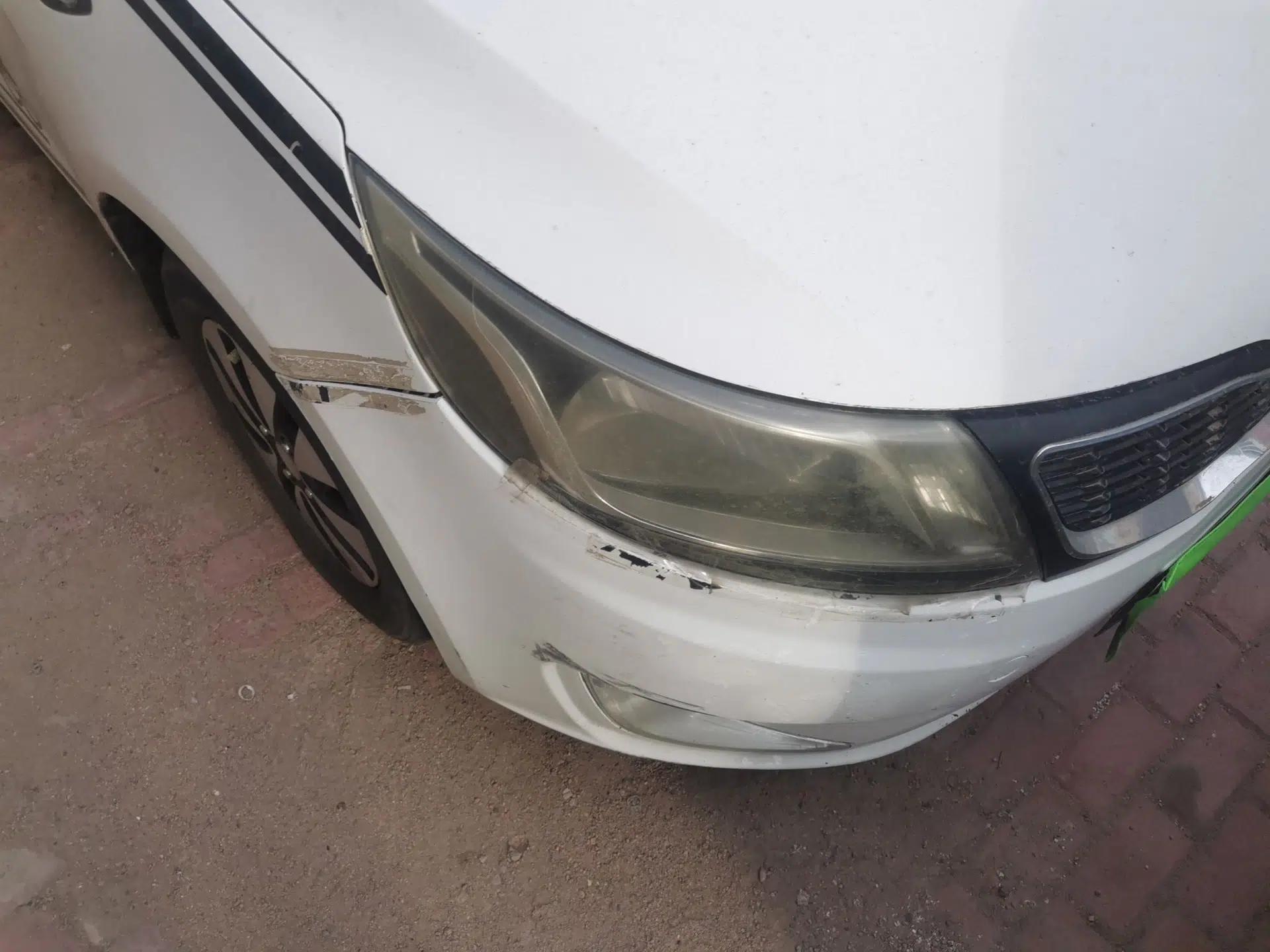 Kia K2 2012 Sedan 1.4L MT GLS Commemorative Edition — миниатюра 7