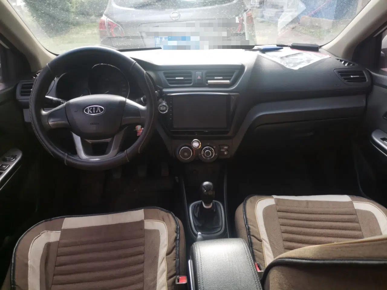 Kia K2 2012 Sedan 1.4L MT GLS Commemorative Edition — миниатюра 10