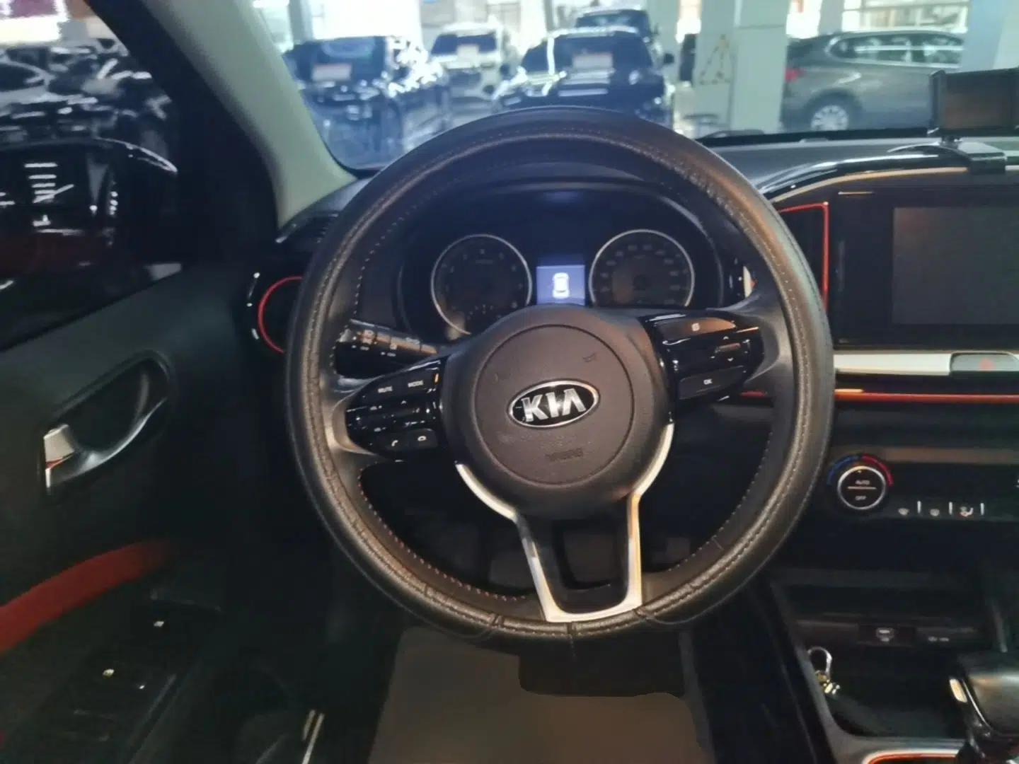 Kia kx1 Stonic 2019 1.4L Automatic Fun Edition China V Standard — миниатюра 13