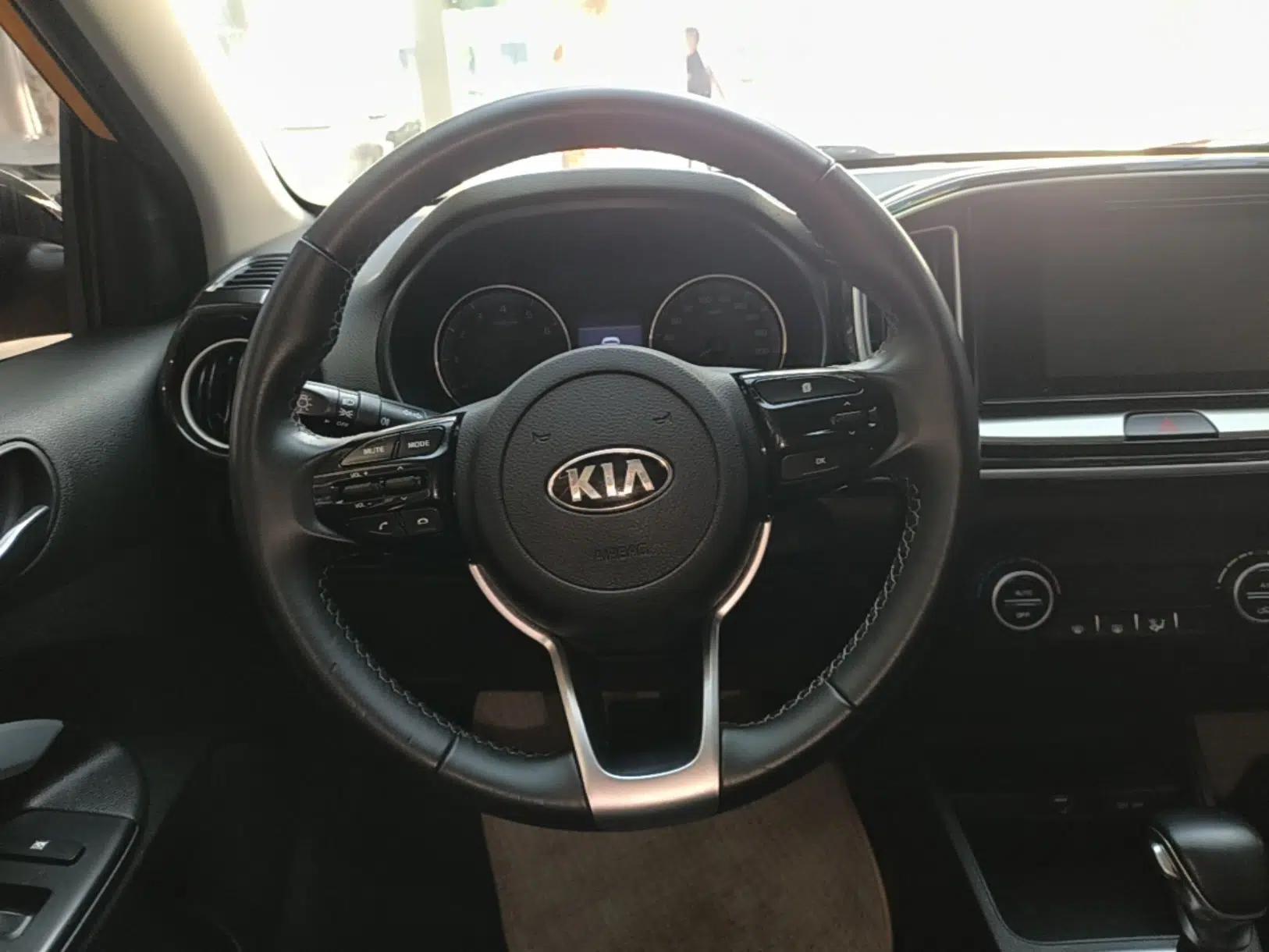 Kia kx1 Stonic 2019 1.4L Automatic Fun Edition China V Standard — миниатюра 14