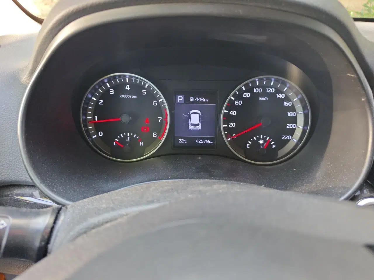 Kia kx1 Stonic 2021 1.4L CVT Sunroof Model — миниатюра 13