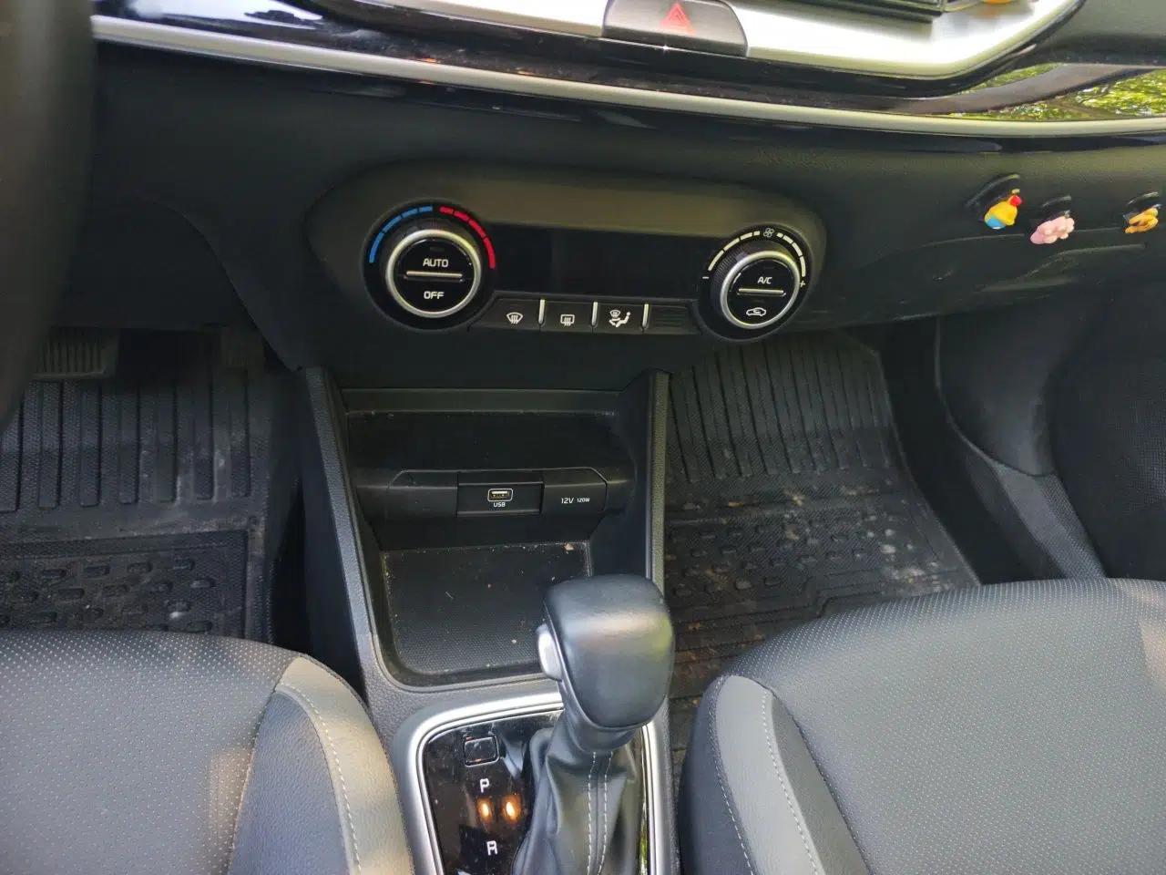 Kia kx1 Stonic 2021 1.4L CVT Sunroof Model — миниатюра 15