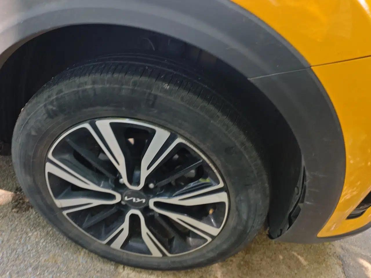 Kia kx1 Stonic 2021 1.4L CVT Sunroof Model — миниатюра 8
