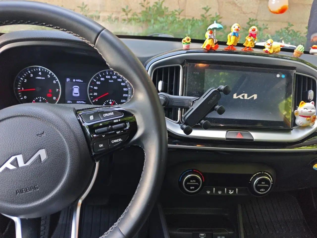 Kia kx1 Stonic 2021 1.4L CVT Sunroof Model — миниатюра 10