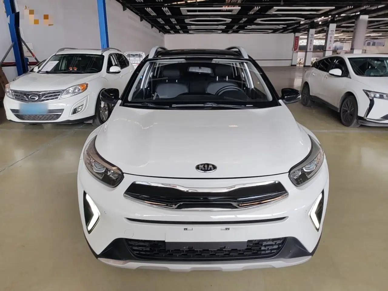 Kia kx1 Stonic 2021 1.4L CVT Fun & Sunroof Model — миниатюра 2