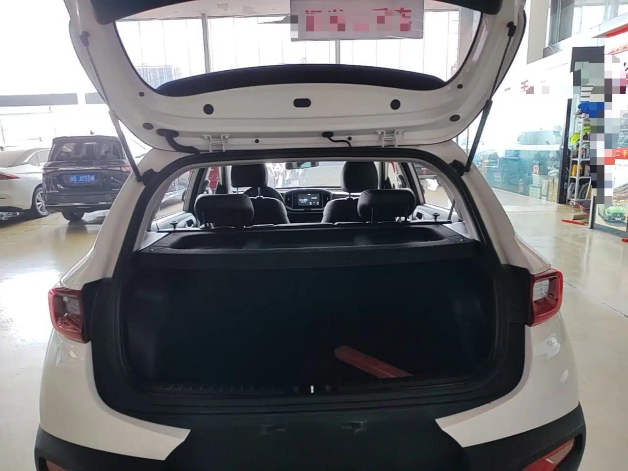Kia kx1 Stonic 2021 1.4L CVT Fun & Sunroof Model — миниатюра 22