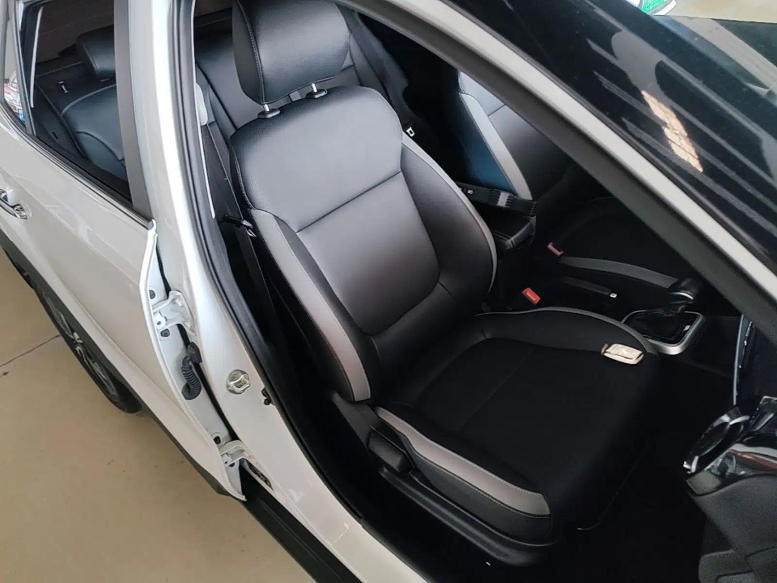 Kia kx1 Stonic 2021 1.4L CVT Fun & Sunroof Model — миниатюра 23