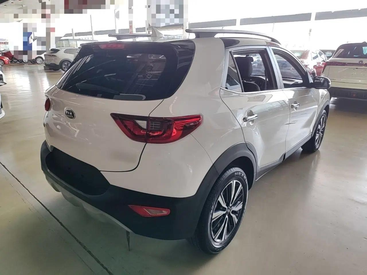 Kia kx1 Stonic 2021 1.4L CVT Fun & Sunroof Model — миниатюра 6