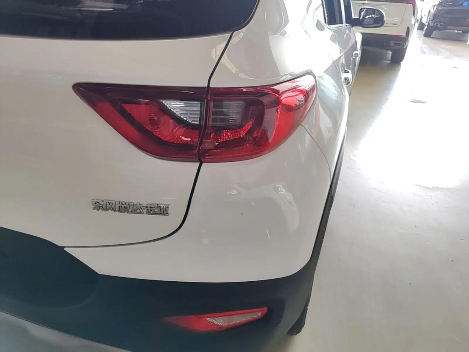 Kia kx1 Stonic 2021 1.4L CVT Fun & Sunroof Model — миниатюра 7