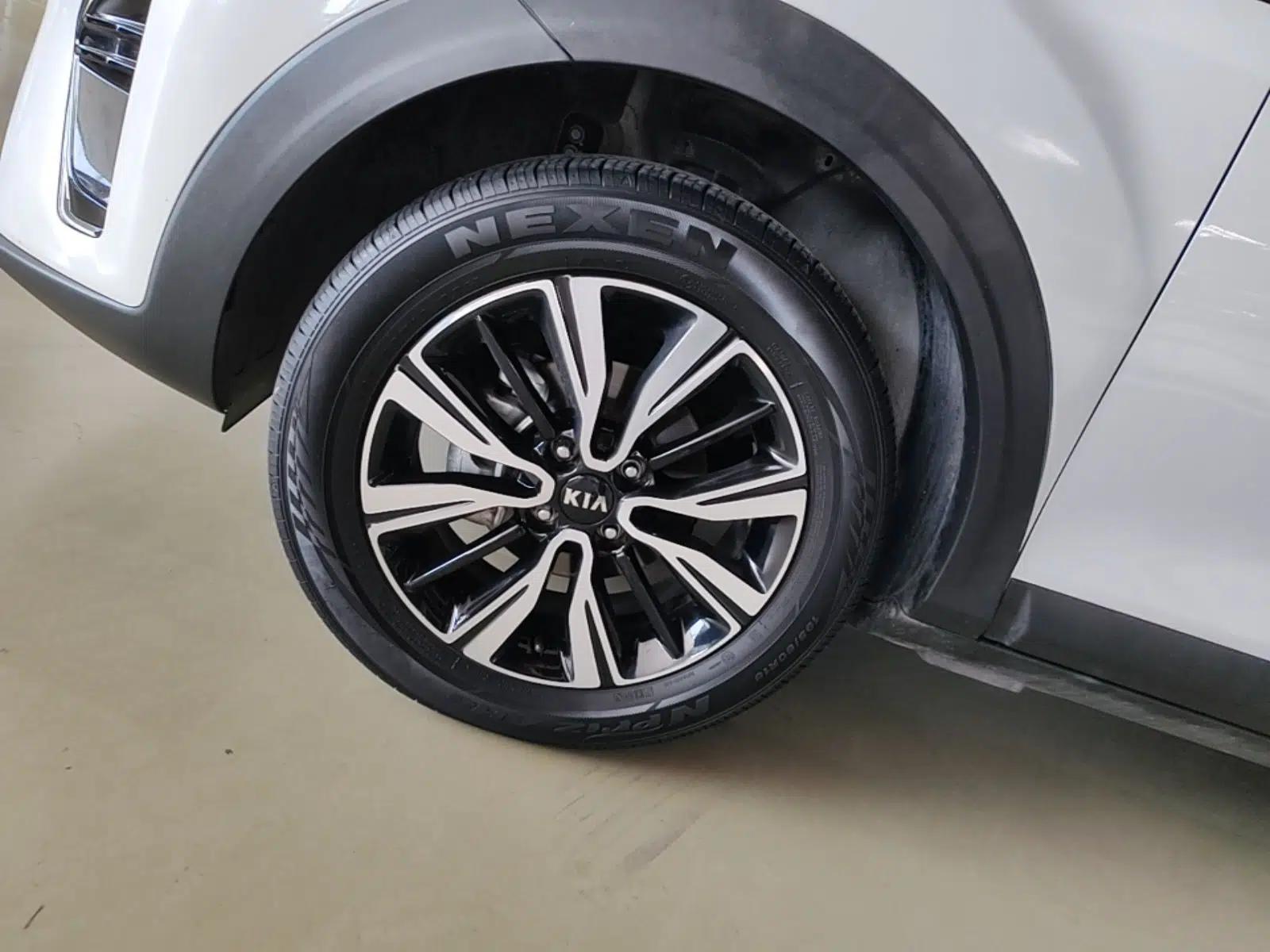 Kia kx1 Stonic 2021 1.4L CVT Fun & Sunroof Model — миниатюра 8