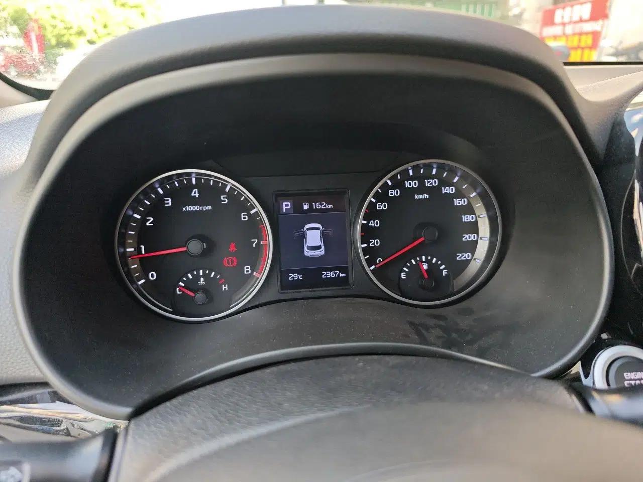 Kia kx1 Stonic 2026 Model 1.4L Sunroof Edition — миниатюра 12