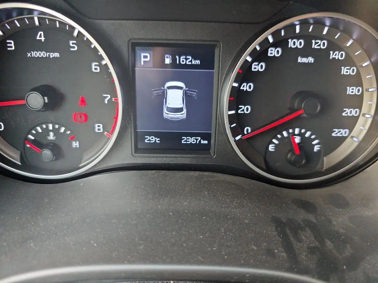 Kia kx1 Stonic 2026 Model 1.4L Sunroof Edition — миниатюра 13