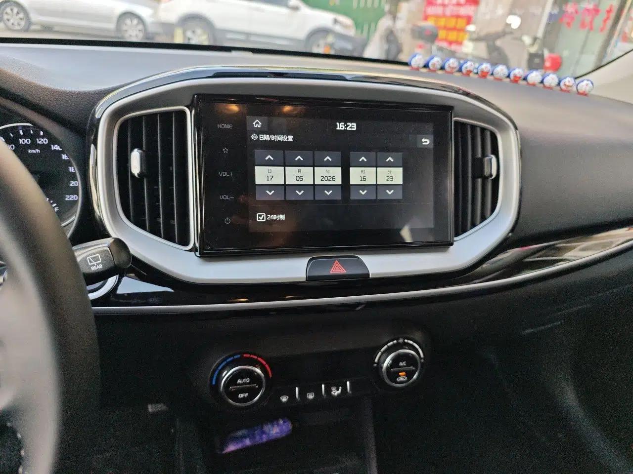 Kia kx1 Stonic 2026 Model 1.4L Sunroof Edition — миниатюра 14
