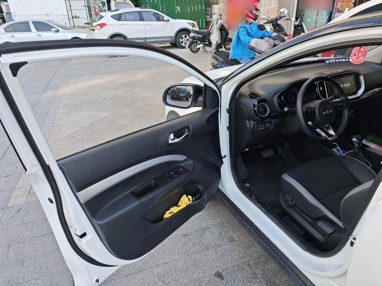 Kia kx1 Stonic 2026 Model 1.4L Sunroof Edition — миниатюра 17