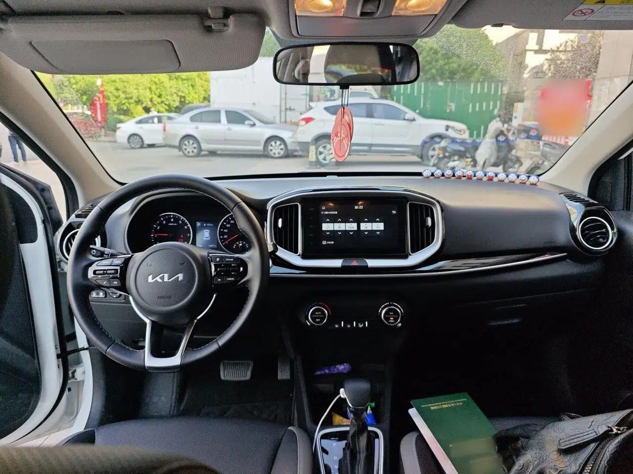 Kia kx1 Stonic 2026 Model 1.4L Sunroof Edition — миниатюра 10