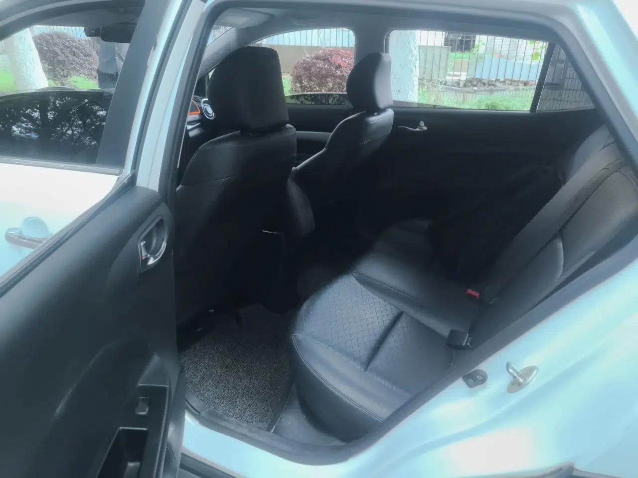 Kia kx1 Stonic 2019 1.4L Automatic Fun Edition China VI — миниатюра 18