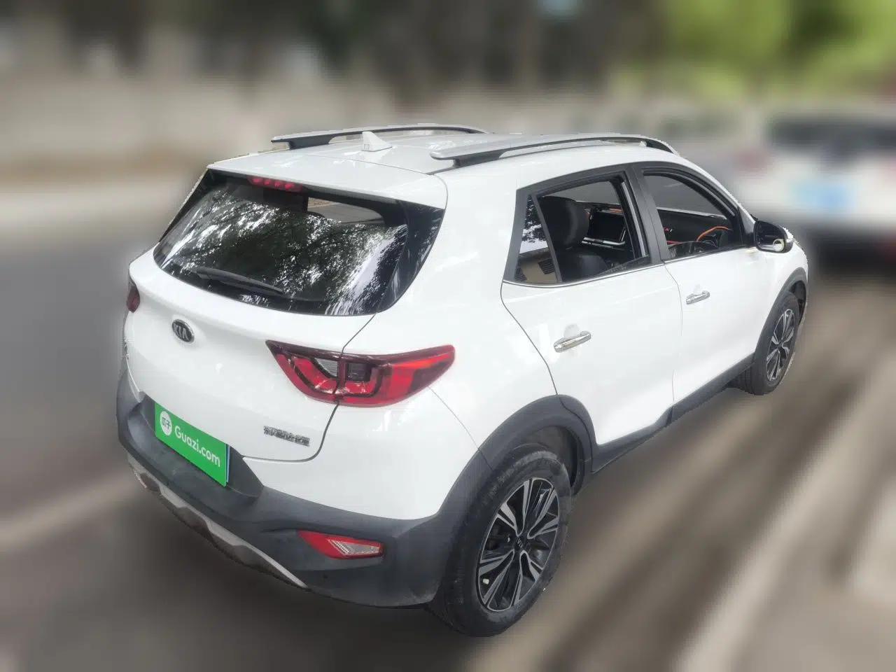 Kia kx1 Stonic 2019 1.4L Automatic Fun Edition China VI — миниатюра 6