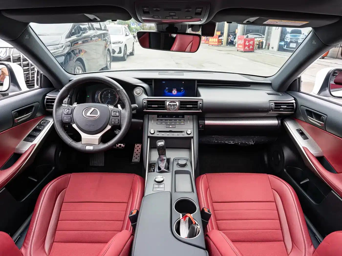 Lexus IS 2017 300 F SPORT Edition — миниатюра 13