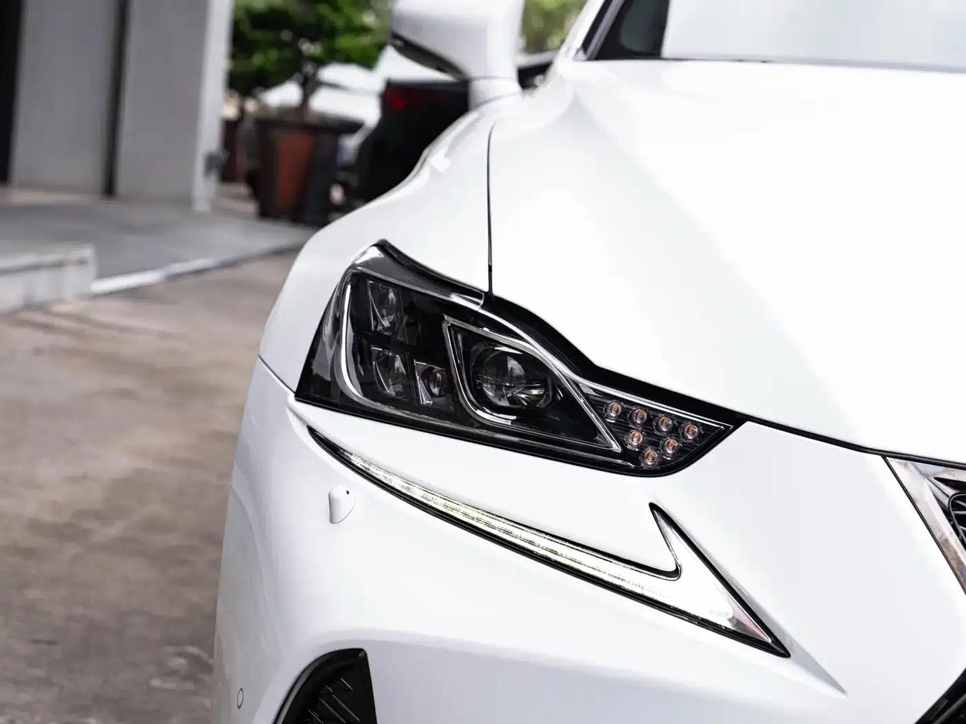 Lexus IS 2017 300 F SPORT Edition — миниатюра 6