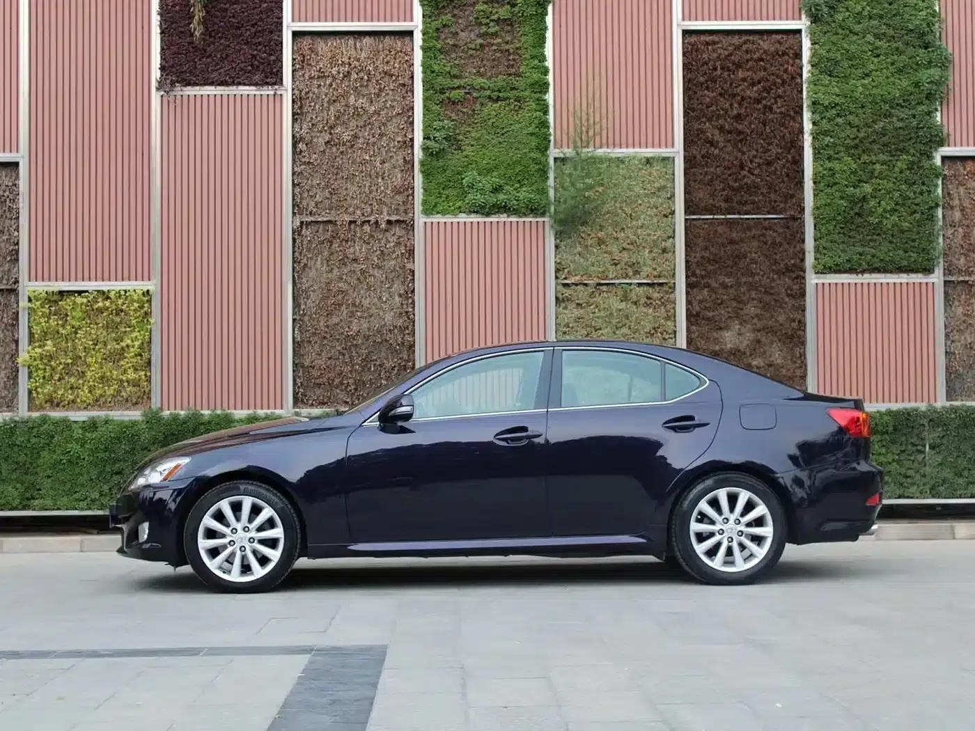 Lexus IS 2009 300 Luxury Edition — миниатюра 3