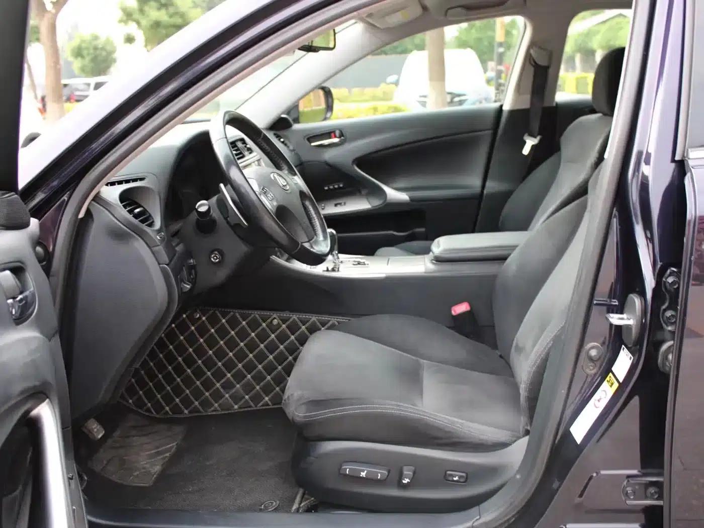 Lexus IS 2009 300 Luxury Edition — миниатюра 5