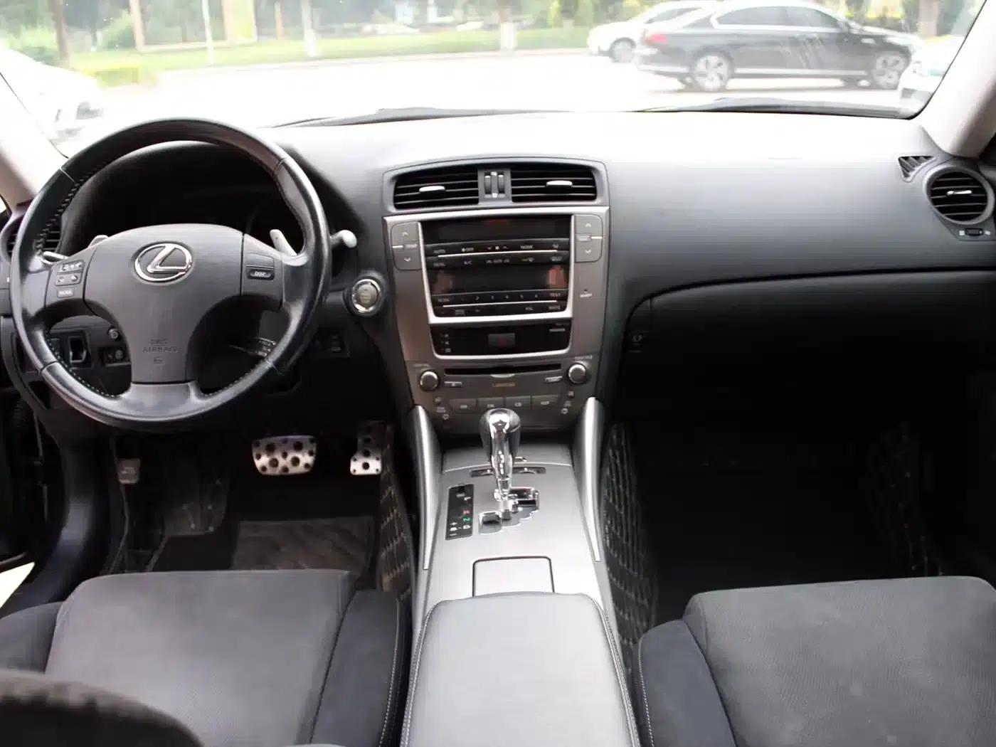 Lexus IS 2009 300 Luxury Edition — миниатюра 7