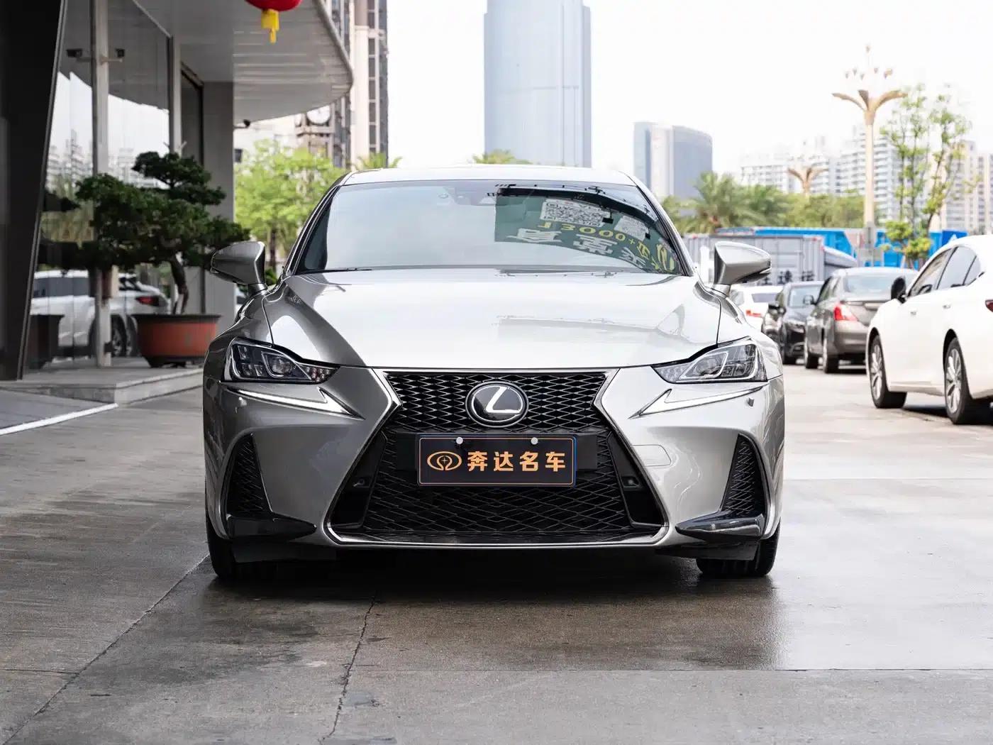 Lexus IS 2017 300 F SPORT Edition — миниатюра 2