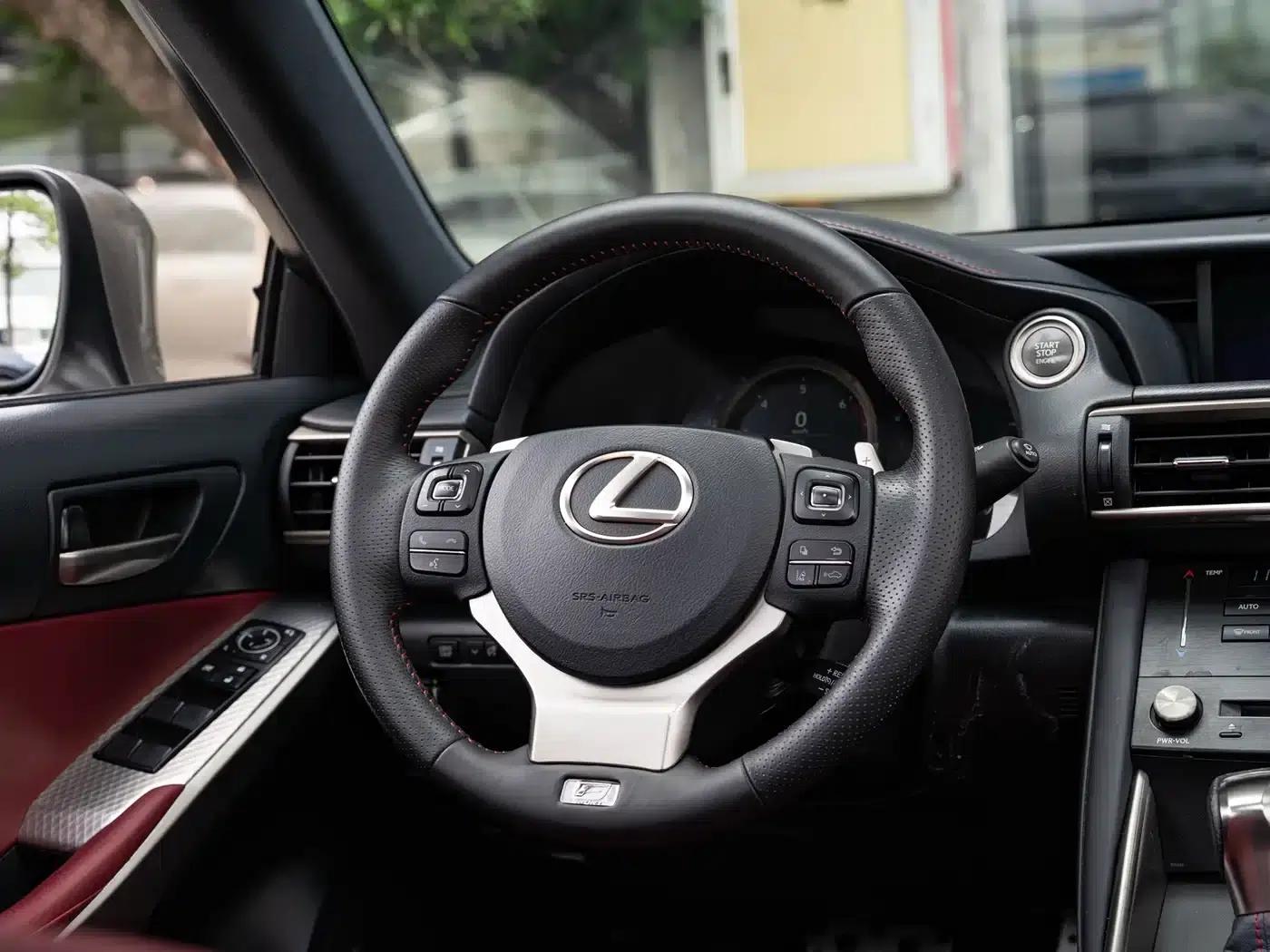 Lexus IS 2017 300 F SPORT Edition — миниатюра 14