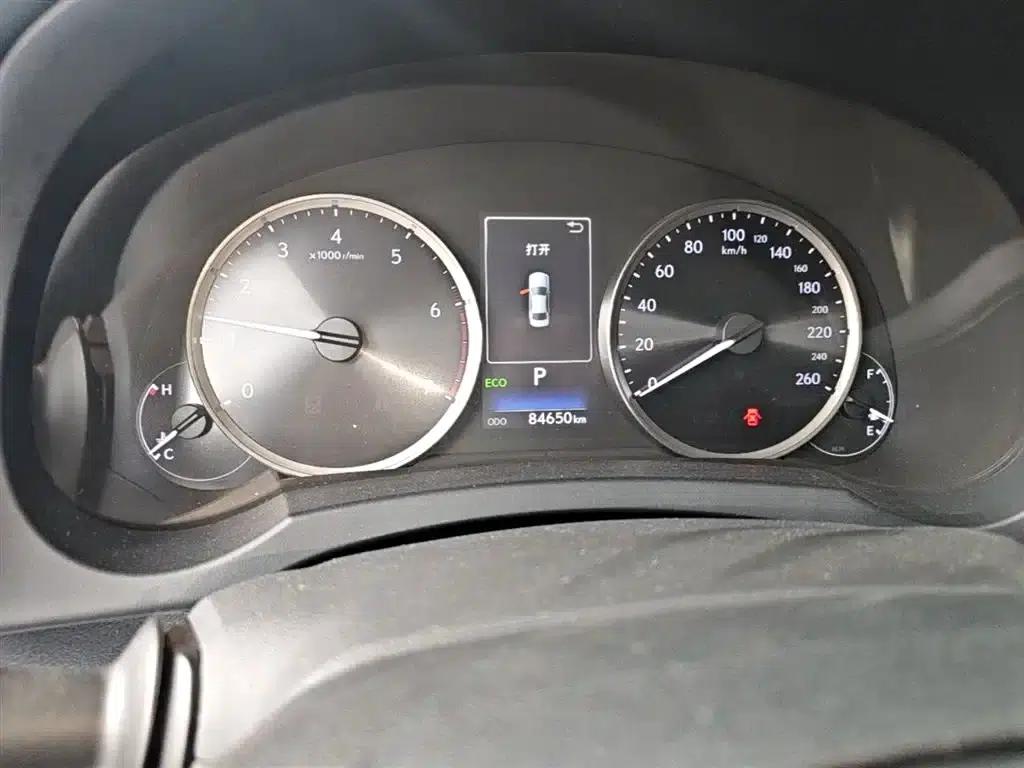 Lexus IS 2017 300 Sport Edition — миниатюра 12