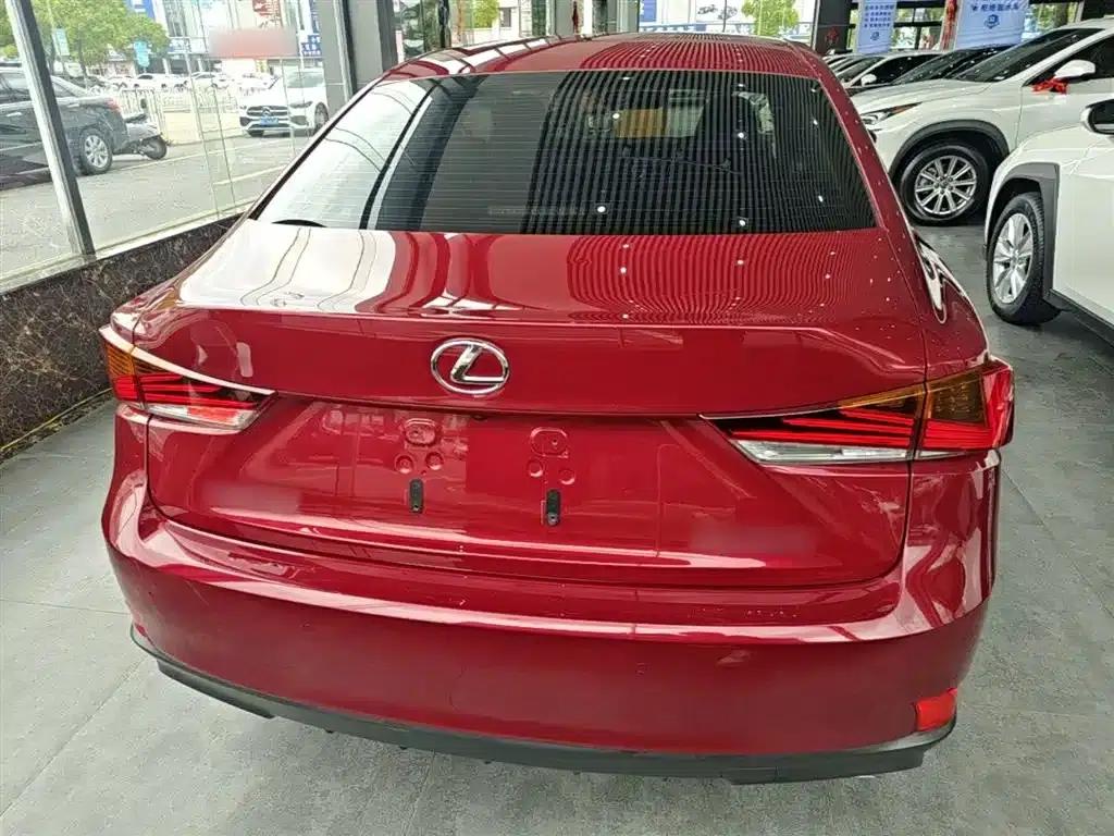 Lexus IS 2017 300 Sport Edition — миниатюра 6