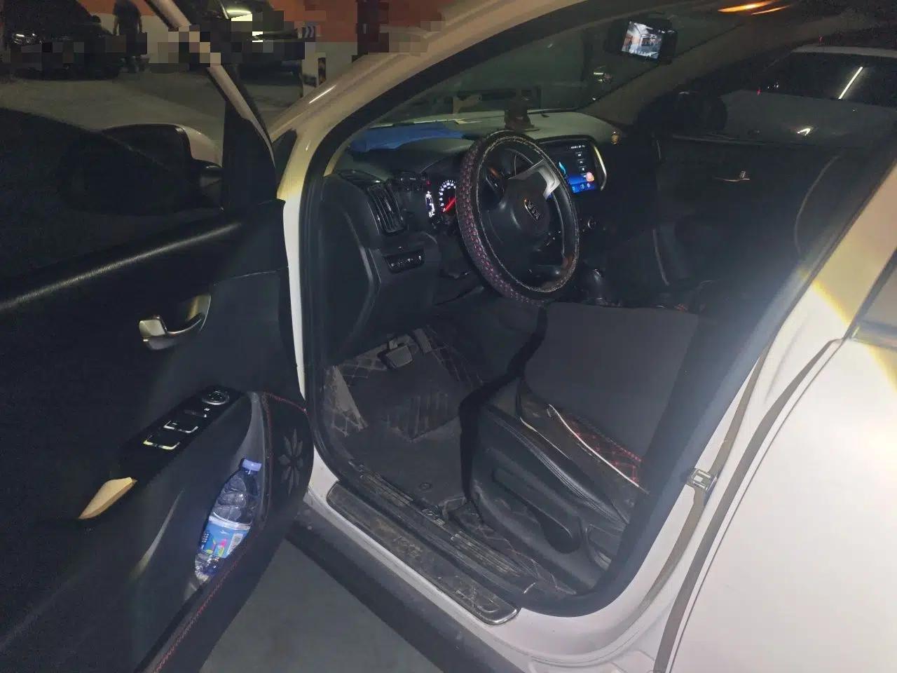 Kia KX3 2015 1.6L Automatic Two-Wheel Drive DLX — миниатюра 17