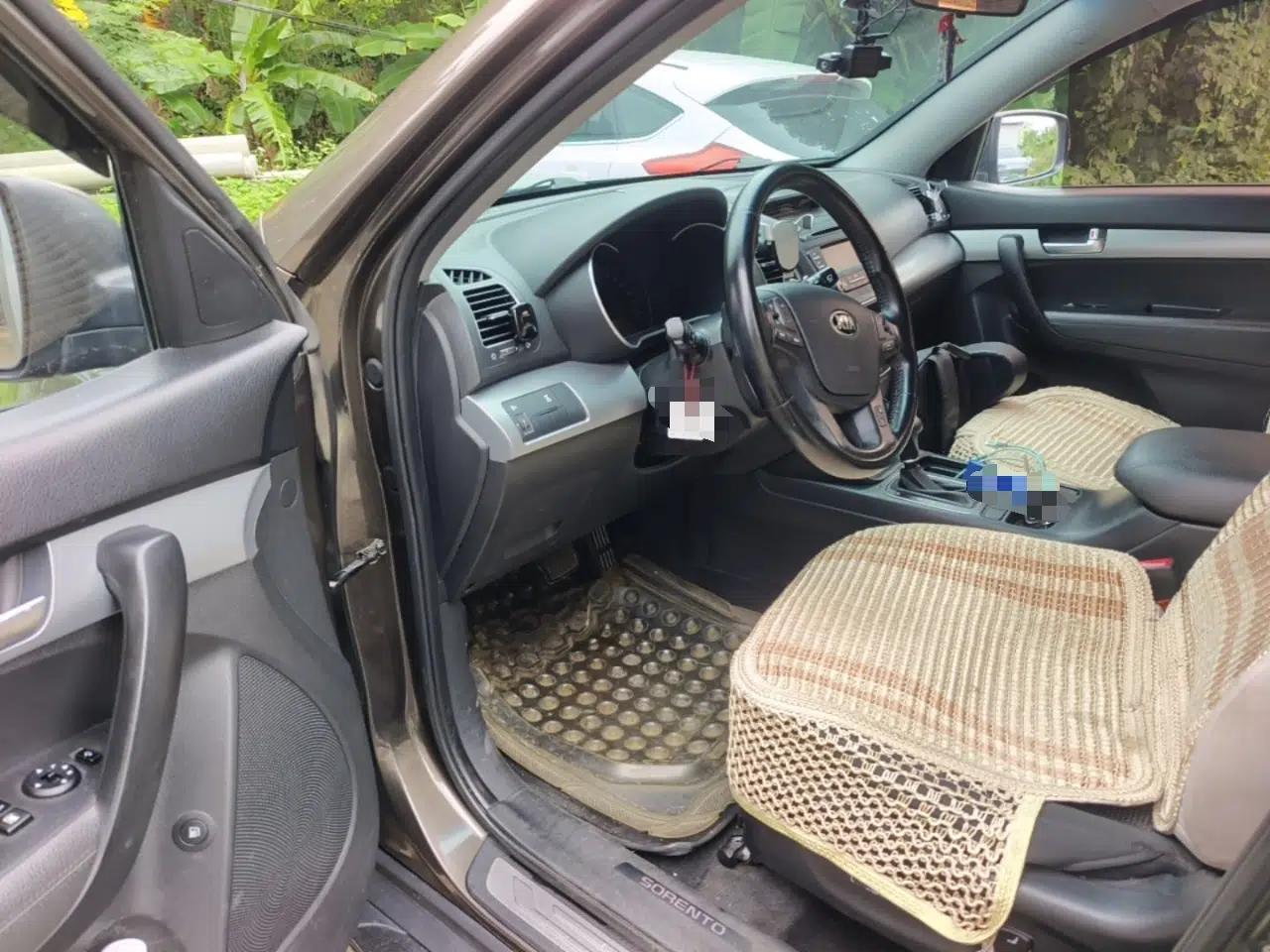 Kia Sorento 2013 2.2T 7-seat Diesel Comfort Edition — миниатюра 17