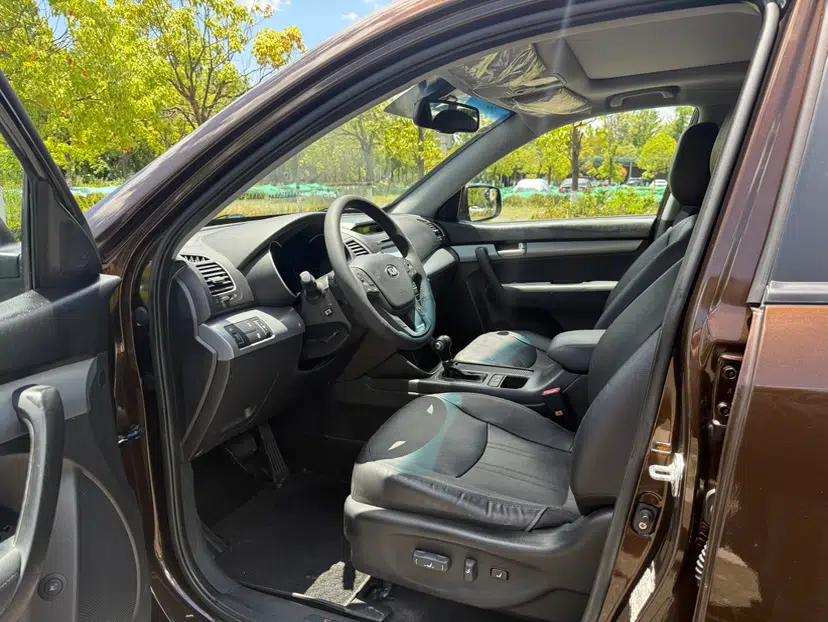 Kia Sorento 2013 2.2T 7-seat Diesel Luxury Edition — миниатюра 12