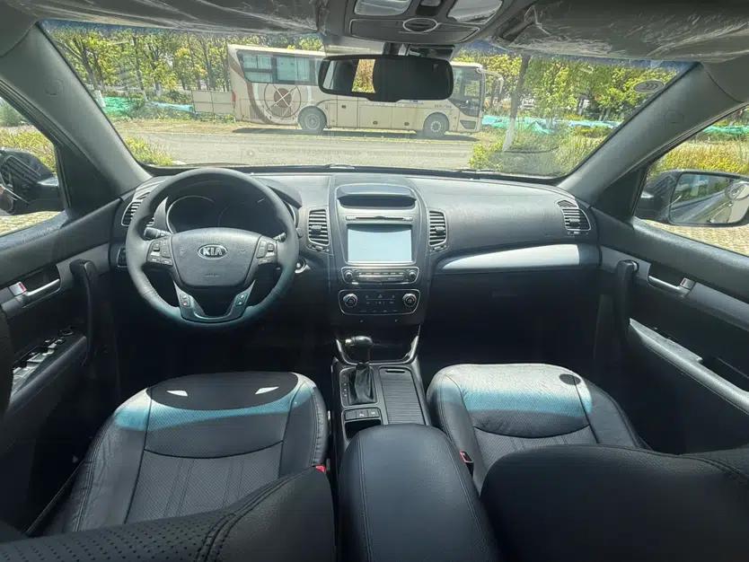 Kia Sorento 2013 2.2T 7-seat Diesel Luxury Edition — миниатюра 16
