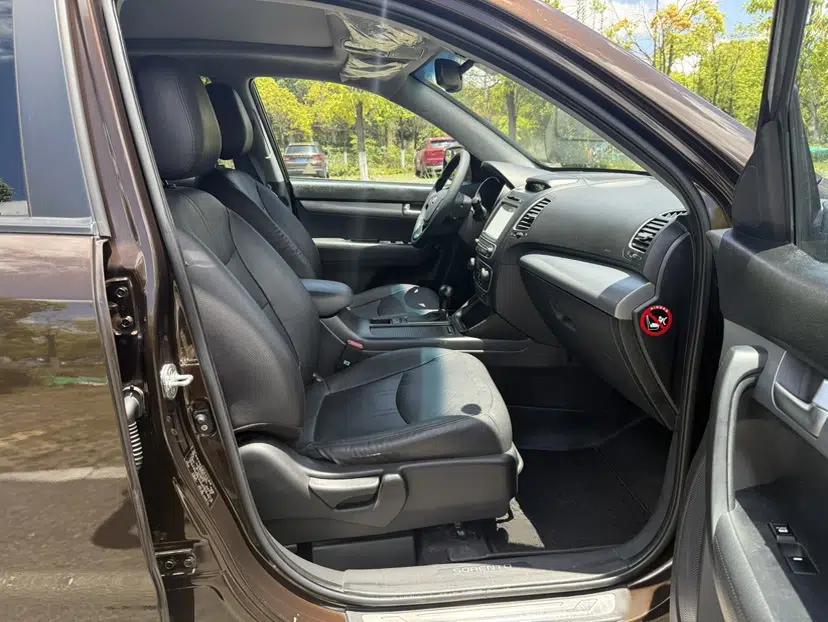 Kia Sorento 2013 2.2T 7-seat Diesel Luxury Edition — миниатюра 17