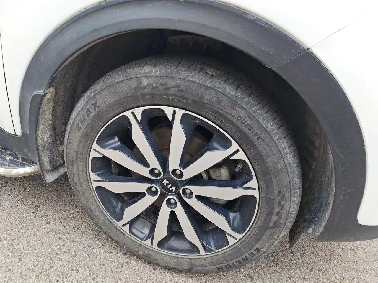 Kia KX5 2017 1.6T Automatic Two-Wheel Drive 15th Anniversary Special Edition DLX — миниатюра 8