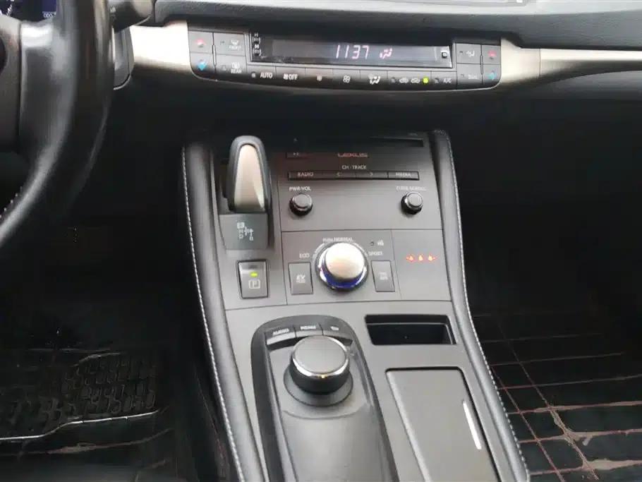 Lexus CT 2017 CT200h Comfort Edition, Single Color, China V Emission Standard — миниатюра 16