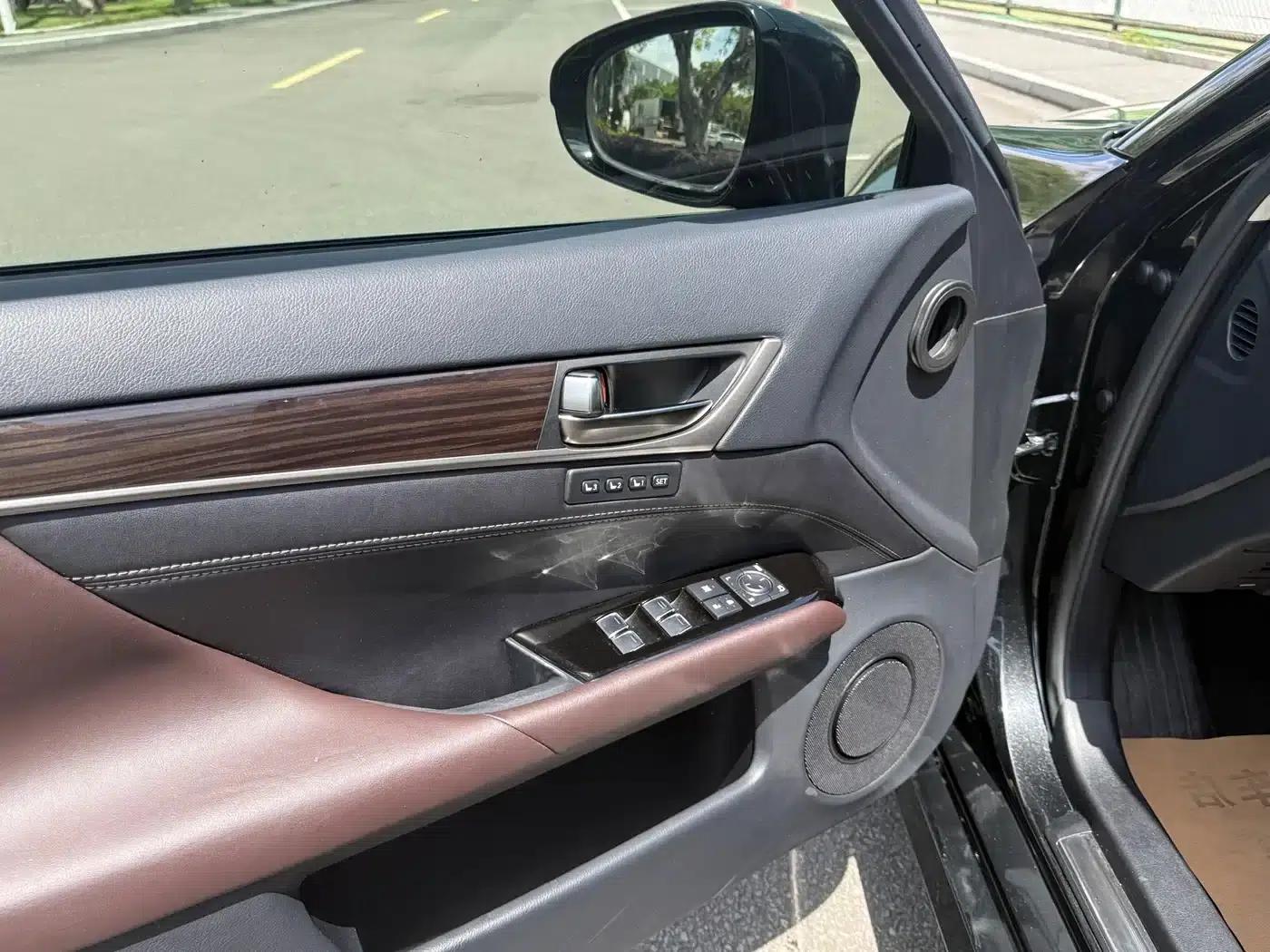 Lexus GS 2016 450h — миниатюра 14