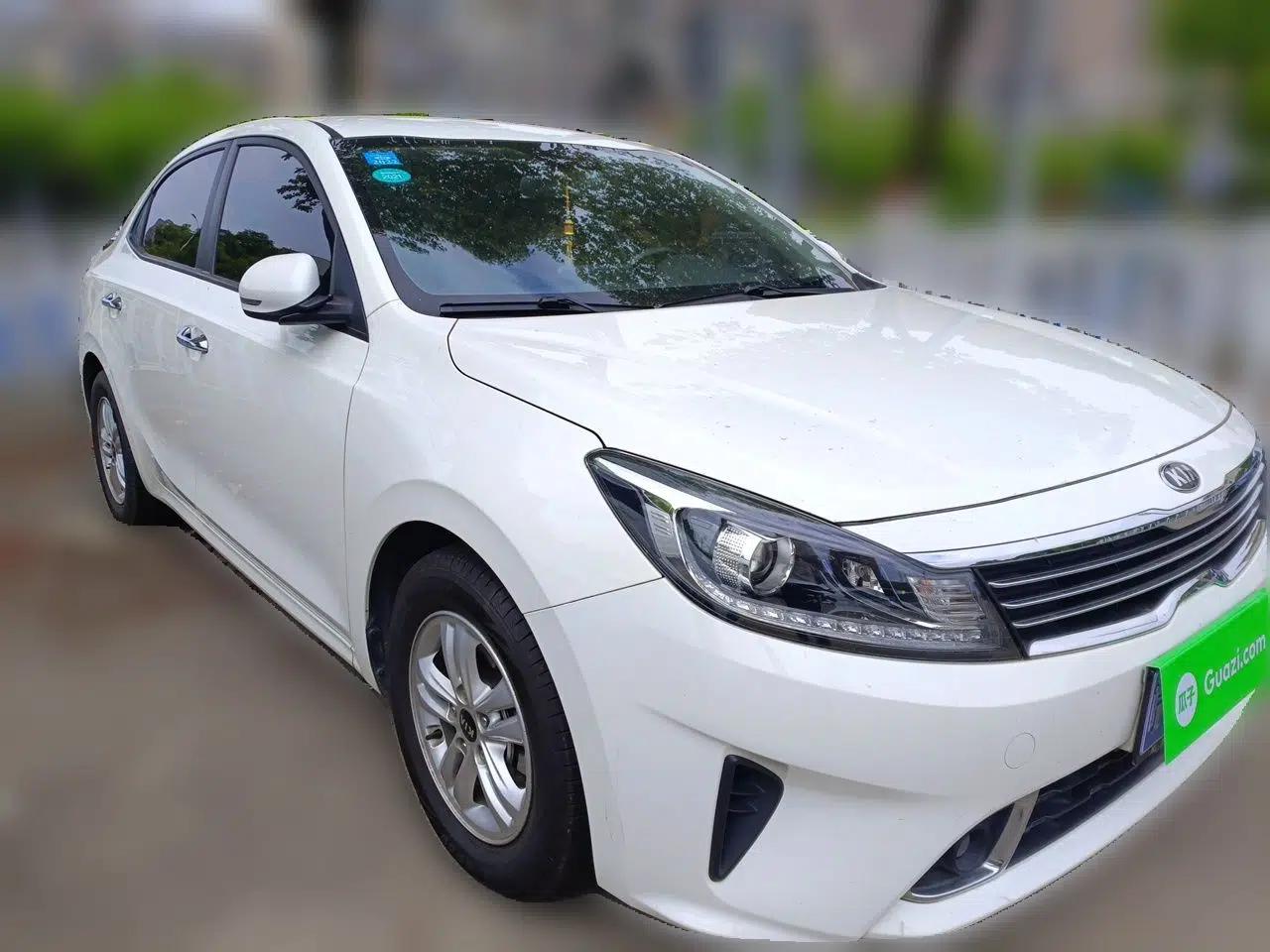 Kia Forte 2018 1.6L Automatic Value-Connect Edition with Intelligent Connectivity — миниатюра 3