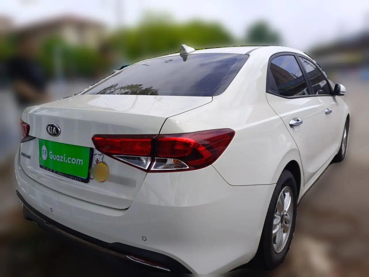Kia Forte 2018 1.6L Automatic Value-Connect Edition with Intelligent Connectivity — миниатюра 6