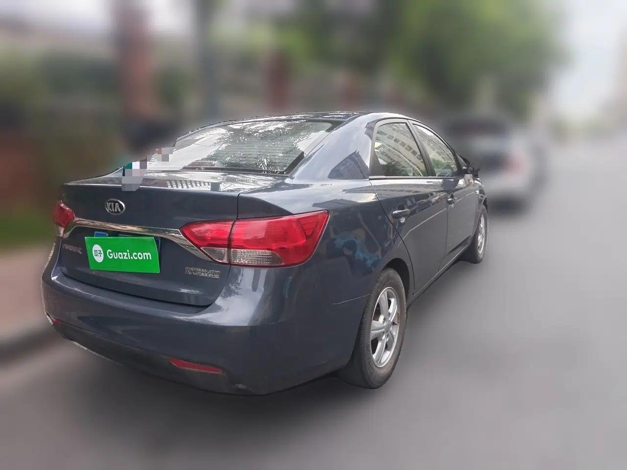 Kia Forte 2014 1.6L MT GL — миниатюра 6