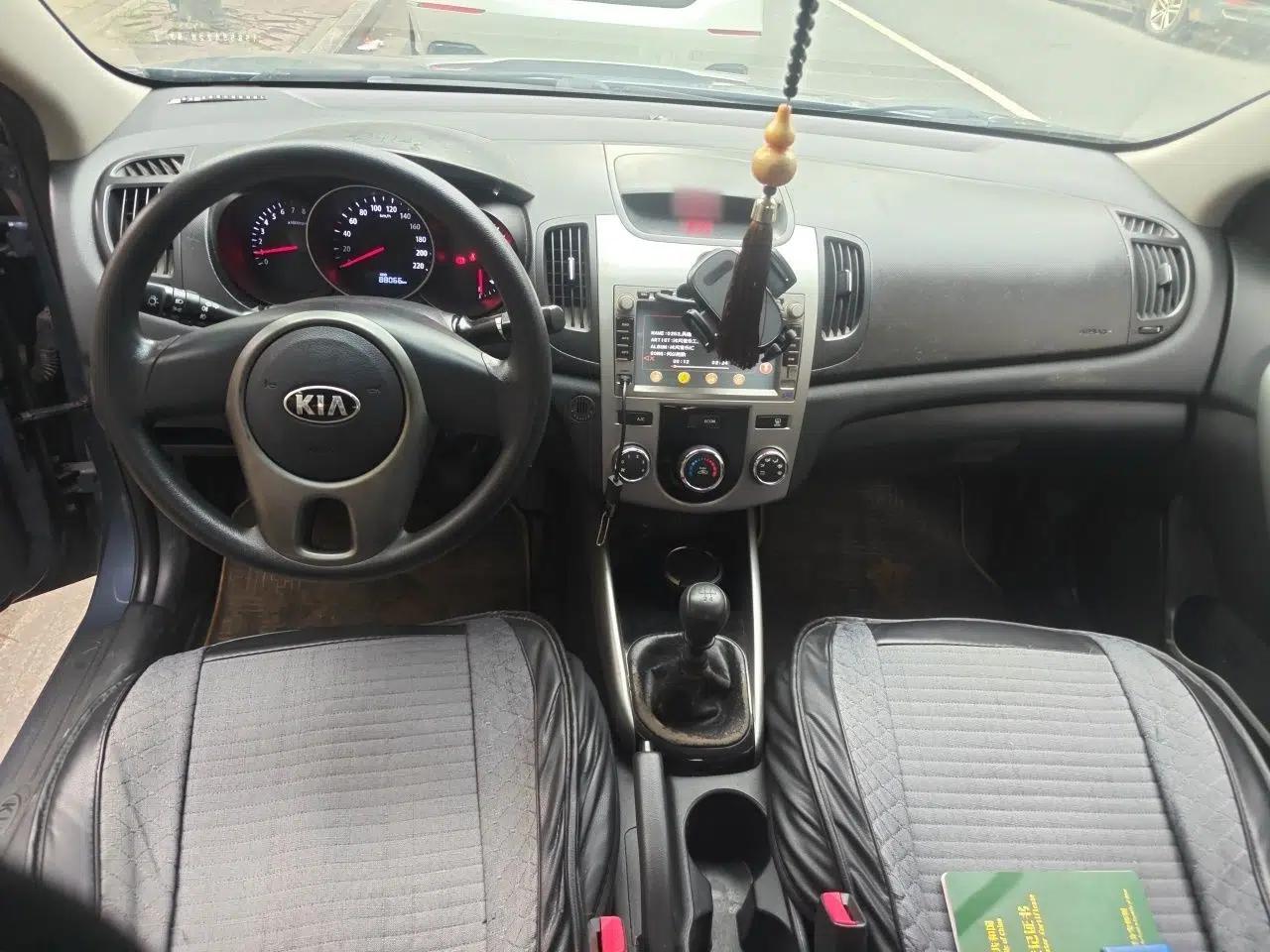 Kia Forte 2014 1.6L MT GL — миниатюра 10