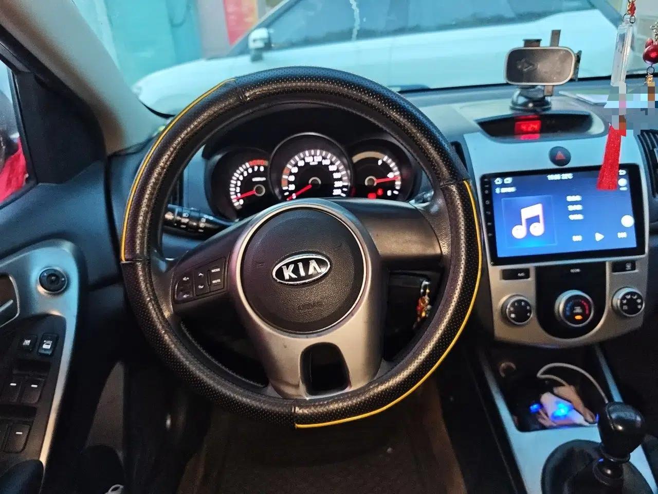 Kia Forte 2009 1.6L MT GL — миниатюра 11